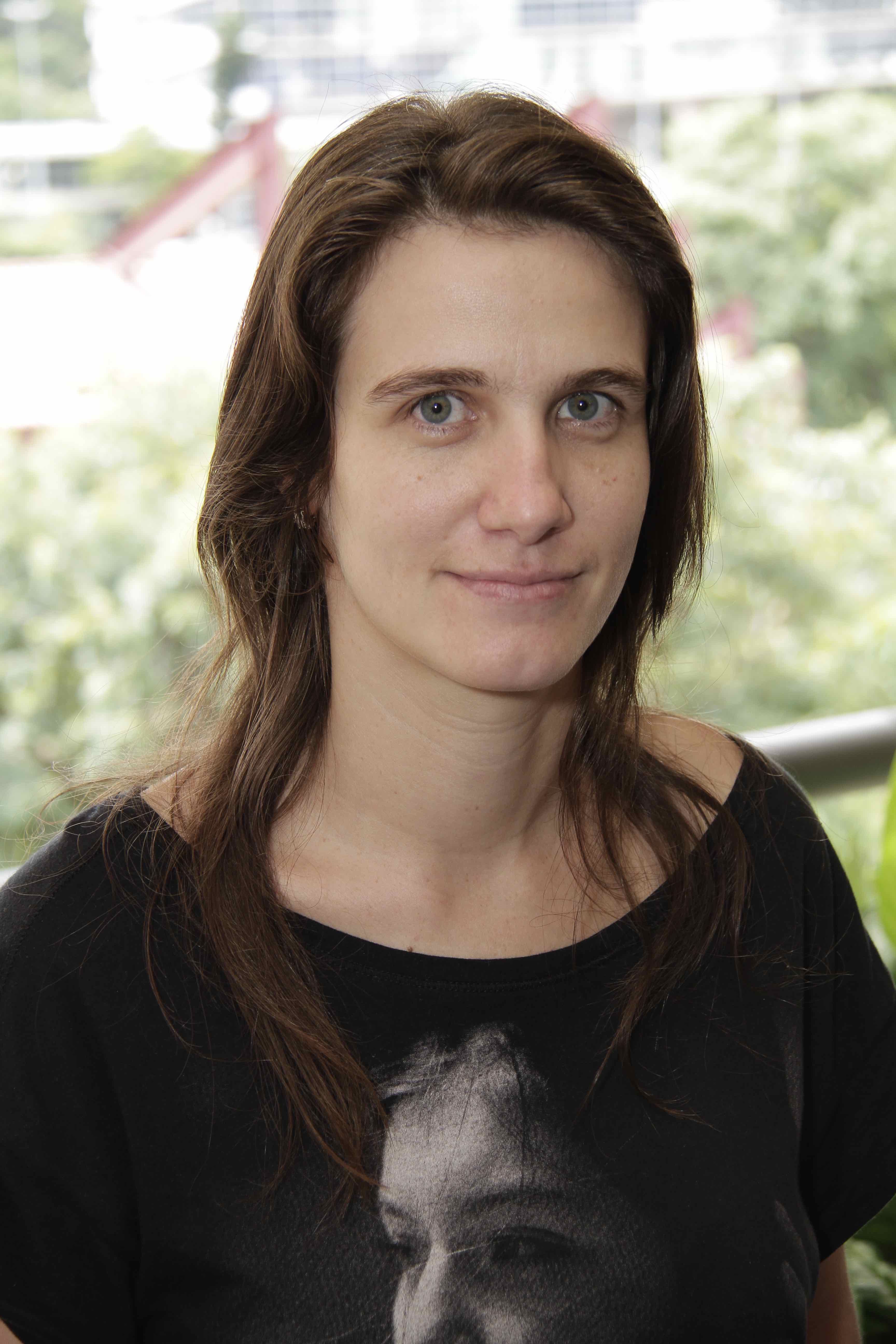 [Portrait photo of Gisele Pappa]